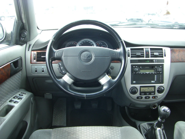 vista salpicadero DAEWOO NUBIRA 1.8 GASOLINA 122CV