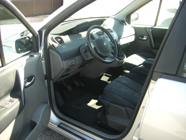 vista interior izquierdo RENAULT MEGANE SCENIC 1.5 DCI 100CV