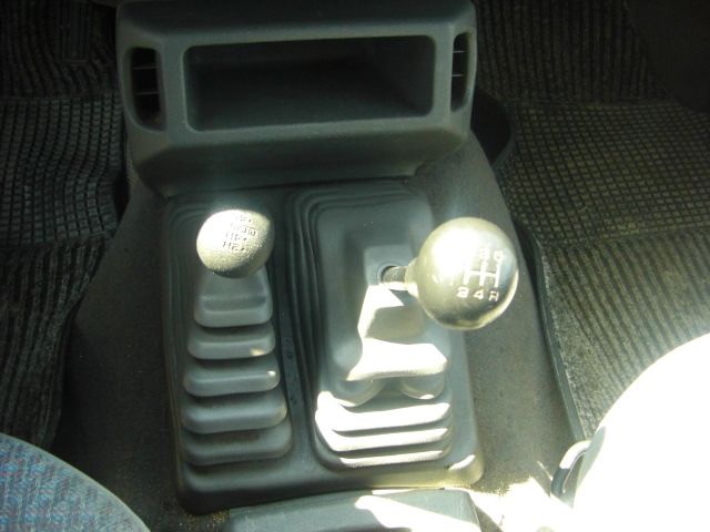 vista cambio NISSAN TERRANO II 2.4 GASOLINA 123CV