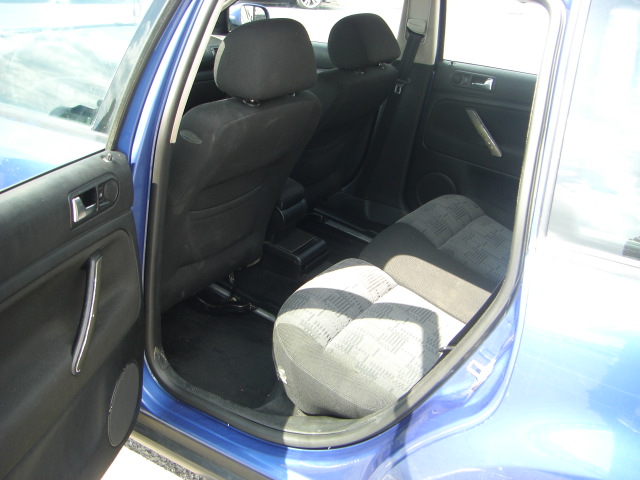 vista interior trasero VOLKSWAGEN PASSAT AVANT 1.9 TDI 115CV