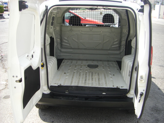 vista caja PEUGEOT BIPPER 1.3 HDI 75CV INDUSTRIAL