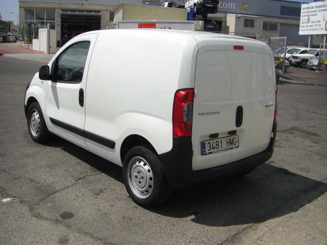 vista trasera izquierda PEUGEOT BIPPER 1.3 HDI 75CV INDUSTRIAL