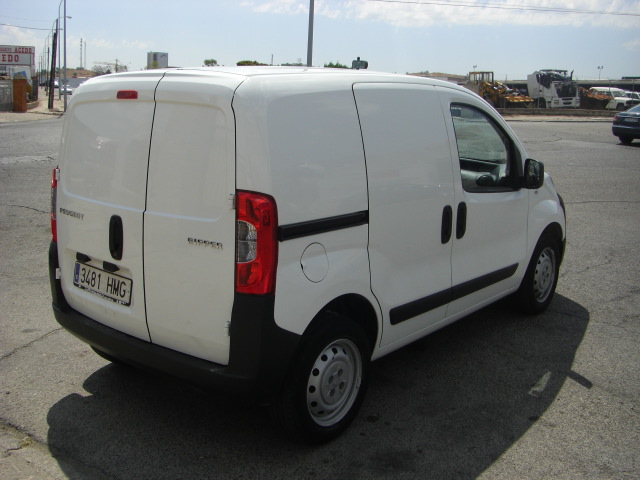 vista trasera derecha PEUGEOT BIPPER 1.3 HDI 75CV INDUSTRIAL