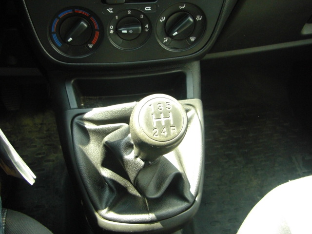 vista cambio PEUGEOT BIPPER 1.3 HDI 75CV INDUSTRIAL