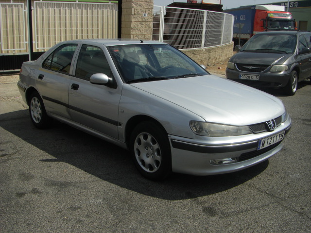 vista delantera derecha PEUGEOT 406 2.0 HDI 90CV
