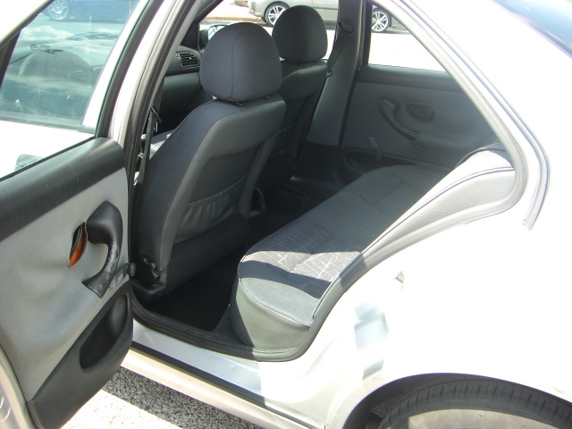vista interior trasero PEUGEOT 406 2.0 HDI 90CV