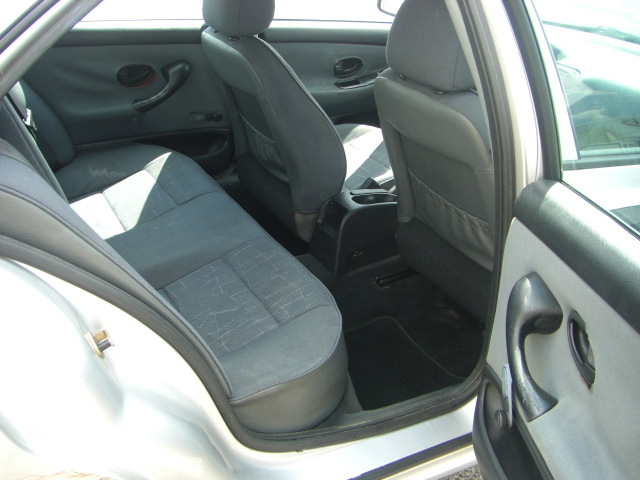 vista interior trasero 2 PEUGEOT 406 2.0 HDI 90CV