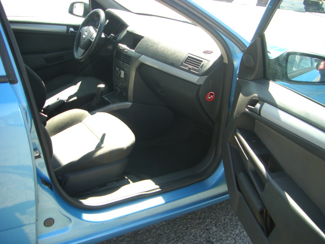 vista interior derecho OPEL ASTRA 1.7 CDTI 100CV