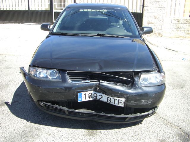 vista delantera AUDI A-3 1.9 TDI 100CV