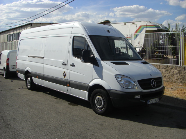 vista delantera derecha MERCEDES BENZ SPRINTRER 315 CDI 2.2 150CV