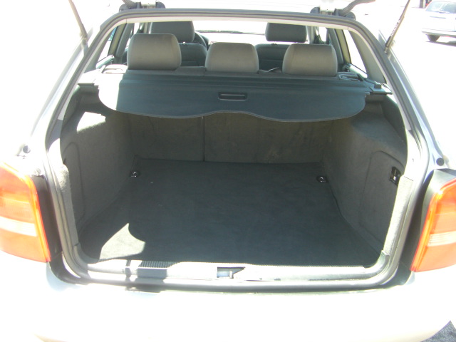 vista maletero AUDI A-4 AVANT 1.8 GASOLINA 150CV QUATTRO