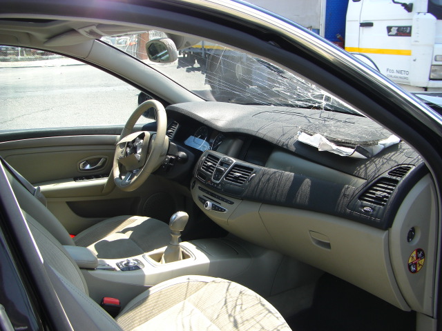vista interior derecho RENAULT LAGUNA GRAND TOUR 2.0 DCI 150CV