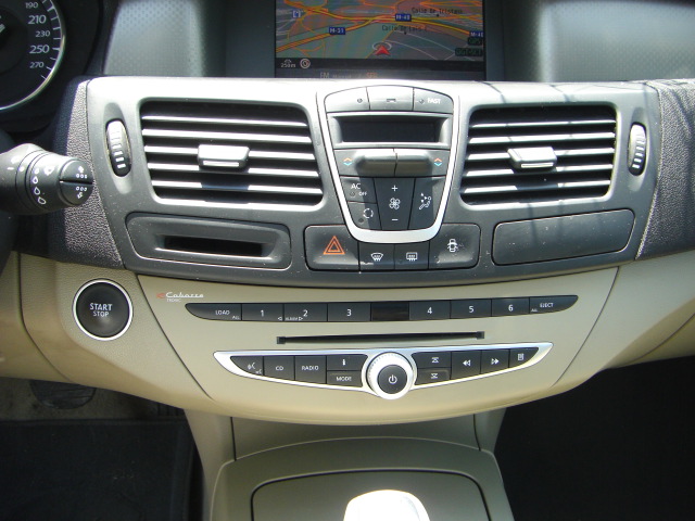 vista clima y cd RENAULT LAGUNA GRAND TOUR 2.0 DCI 150CV