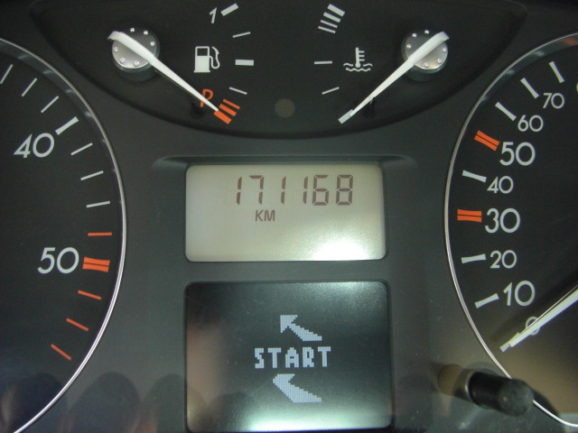 vista km RENAULT LAGUNA 2.2 DCI 150CV