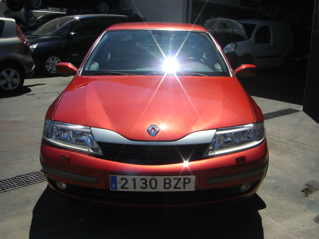 vista delantera RENAULT LAGUNA 2.2 DCI 150CV