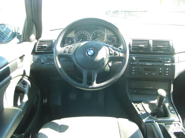 vista salpicadero BMW 320D 2.0 150CV