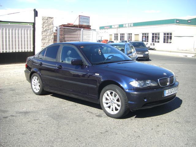 vista delantera derecha BMW 320D 2.0 150CV