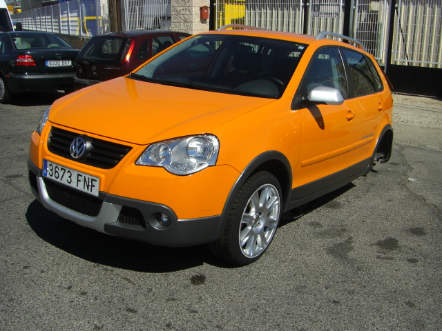 VOLKSWAGEN POLO CROSS
