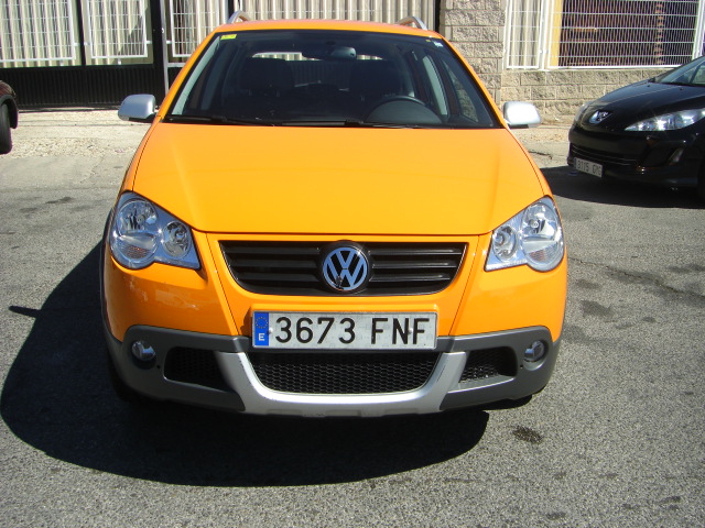 VOLKSWAGEN POLO CROSS