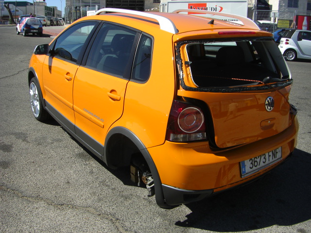 VOLKSWAGEN POLO CROSS