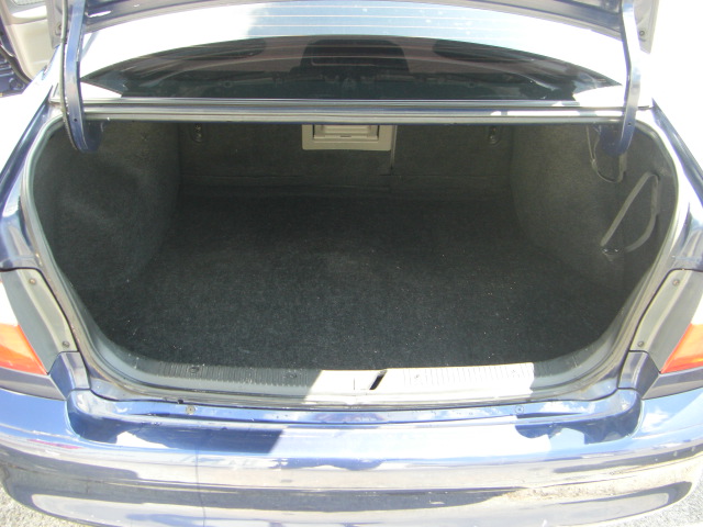 vista maletero MAZDA 626 2.0 GASOLINA 136CV