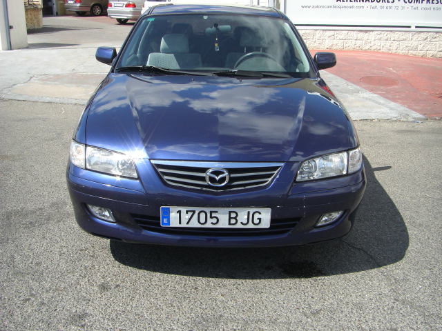 vista delantera MAZDA 626 2.0 GASOLINA 136CV