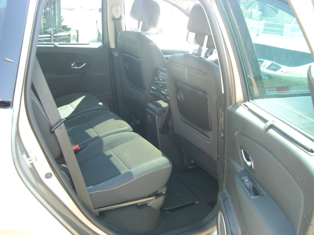 vista interior trasero 2 RENAULT MEGANE SCENIC 1.9 DCI 130CV