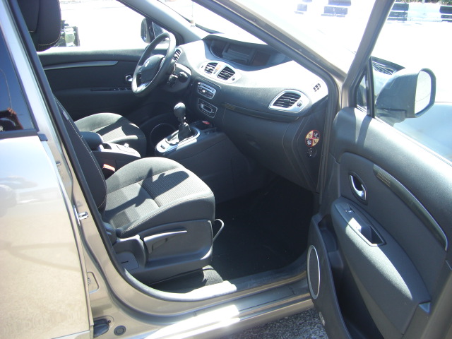 vista interior derecho RENAULT MEGANE SCENIC 1.9 DCI 130CV