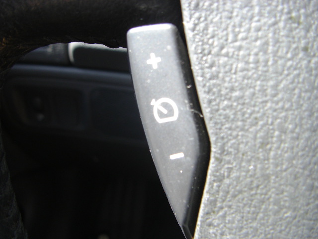 vista tempomat vista delantera derecha RENAULT LAGUNA GRAND TOUR PRIVILEGE 1.9 DCI 120CV