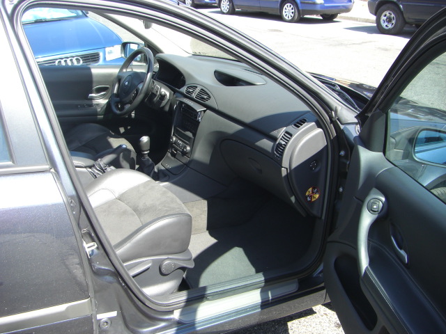 vista interior derecho vista delantera derecha RENAULT LAGUNA GRAND TOUR PRIVILEGE 1.9 DCI 120CV