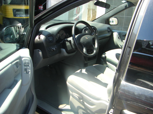 vista interior izquierdo CRYSLER VOYAGER 2.5 SE CRD 143CV 7PLAZAS