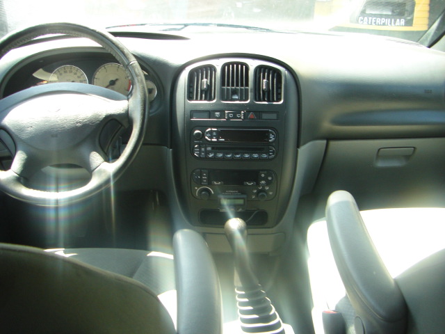 vista salpicadero CRYSLER VOYAGER 2.5 SE CRD 143CV 7PLAZAS