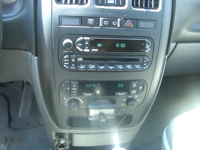 vista cd y clima CRYSLER VOYAGER 2.5 SE CRD 143CV 7PLAZAS