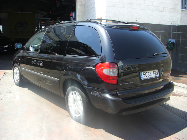 vista trasera izquierda CRYSLER VOYAGER 2.5 SE CRD 143CV 7PLAZAS