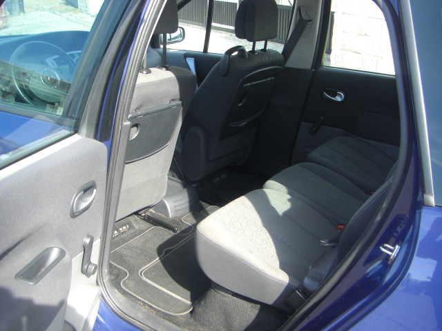 vista interior trasero 2 RENAULT SCENIC 1.5 DCI 105CV