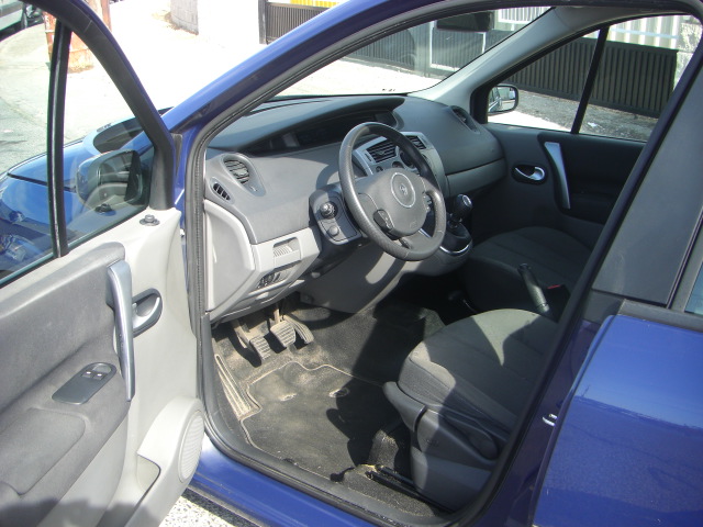vista interior izquierdo RENAULT SCENIC 1.5 DCI 105CV