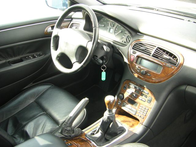 vista interior vista salpicadero PEUGEOT 607 2.2 HDI 113CV PACK
