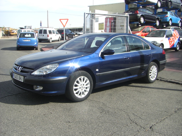 vista delantera izquierda vista salpicadero PEUGEOT 607 2.2 HDI 113CV PACK