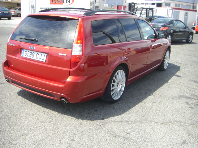 vista trasera derecha FORD MONDEO FAMILIAR ST 3.0 GASOLINA 220CV