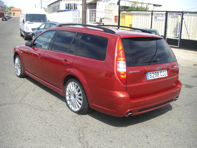 vista trasera izquierda FORD MONDEO FAMILIAR ST 3.0 GASOLINA 220CV