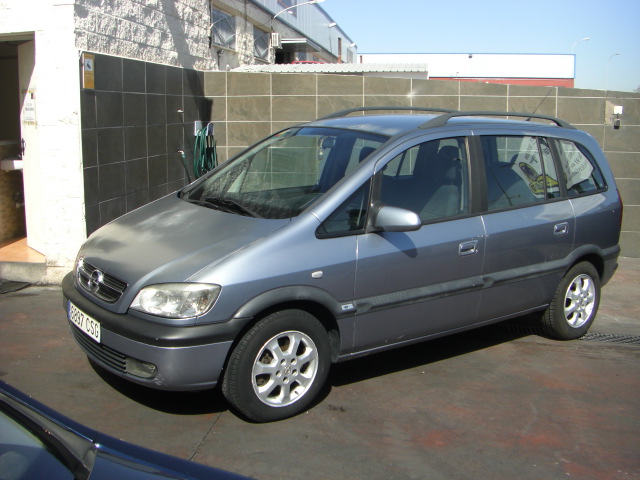 vista delantera izquierda OPEL ZAFIRA 2.0 DTI 100CV 7PLAZAS