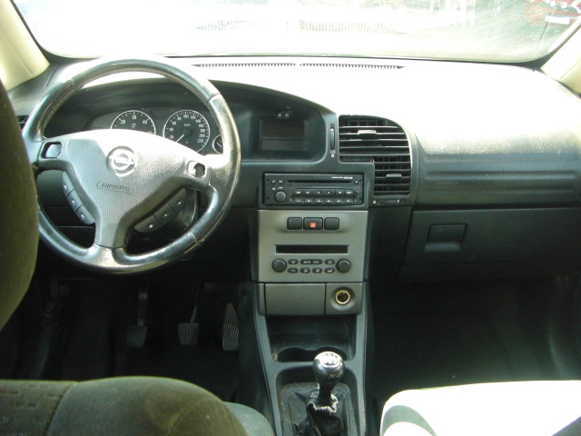vista salpicadero OPEL ZAFIRA 2.0 DTI 100CV 7PLAZAS