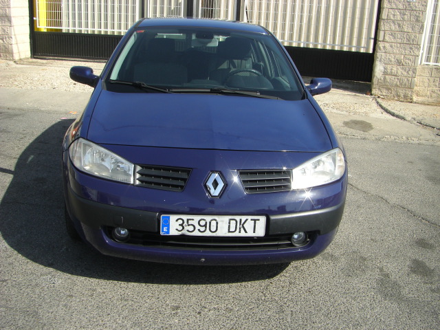 vista delantera RENAULT MEGANE 1.5 DCI 100CV