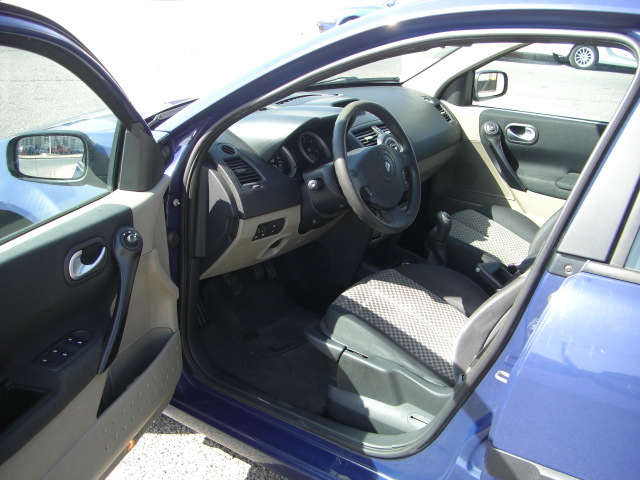vista interior izquierdo RENAULT MEGANE 1.5 DCI 100CV