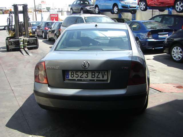 VOLKSWAGEN PASSAT 1.9 TDI 130CV
