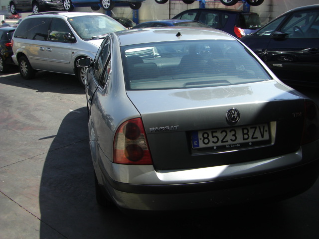 VOLKSWAGEN PASSAT 1.9 TDI 130CV