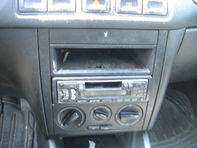 VOLKSWAGEN GOLF 1.9 TDI 90CV