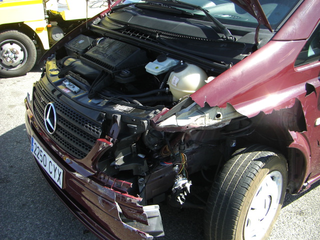 vista motor lado golpe MERCEDES BENZ VITO 115 CDI 2.2 150CV 9PLAZAS