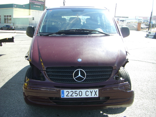 vista delantera MERCEDES BENZ VITO 115 CDI 2.2 150CV 9PLAZAS