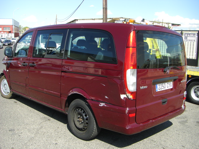 vista trasera izquierda MERCEDES BENZ VITO 115 CDI 2.2 150CV 9PLAZAS